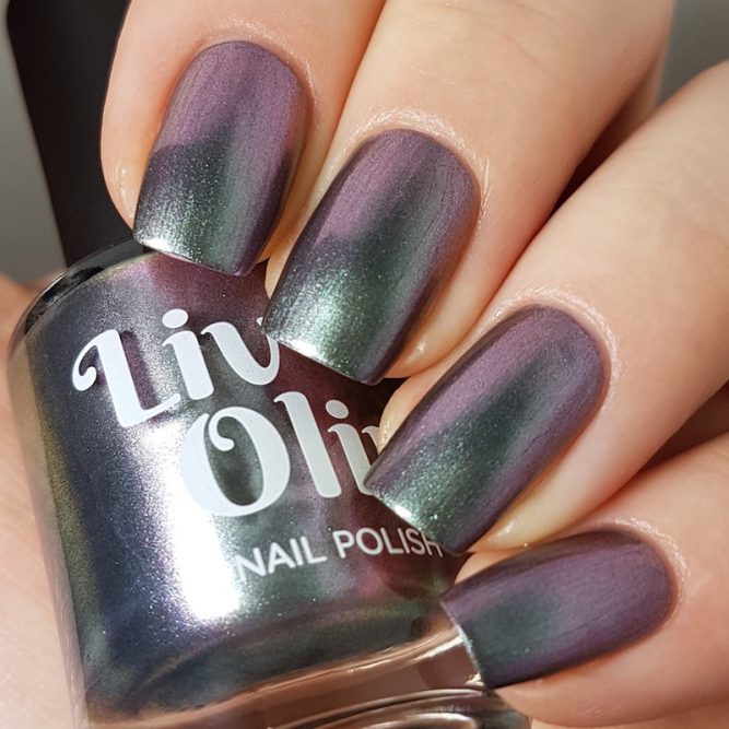 LivOliv Cruelty Free Nail Polish ultra chrome six of clubs